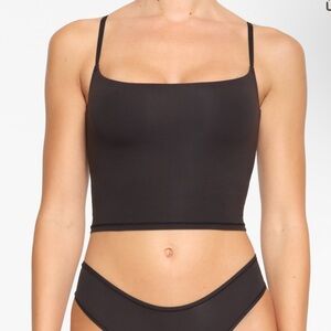 SKIMS Fits Everybody Cropped Cami- Gunmetal